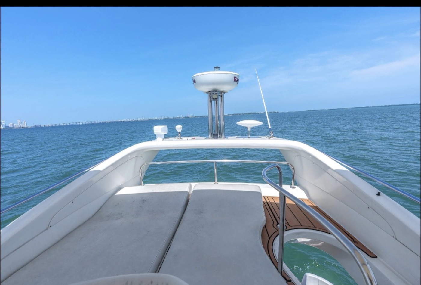 Azimut 50 II — frame 4 of 19