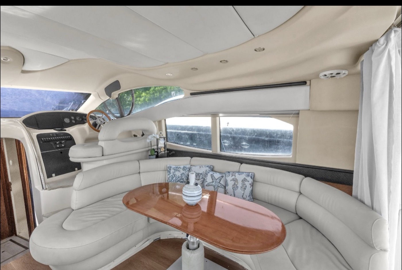 Azimut 50 II — frame 15 of 19