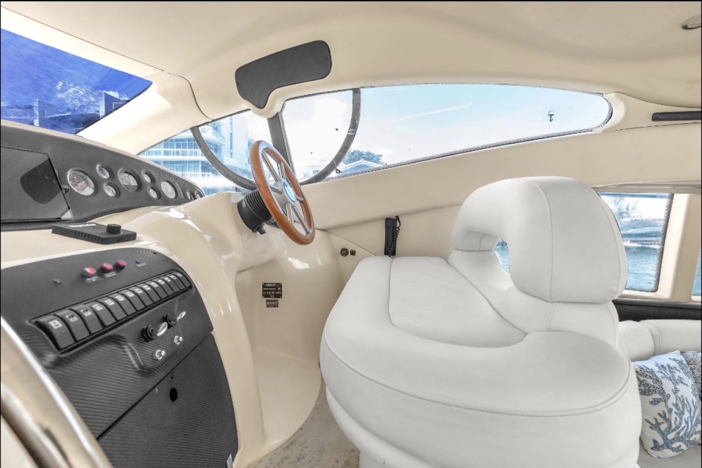 Azimut 50 II — frame 16 of 19