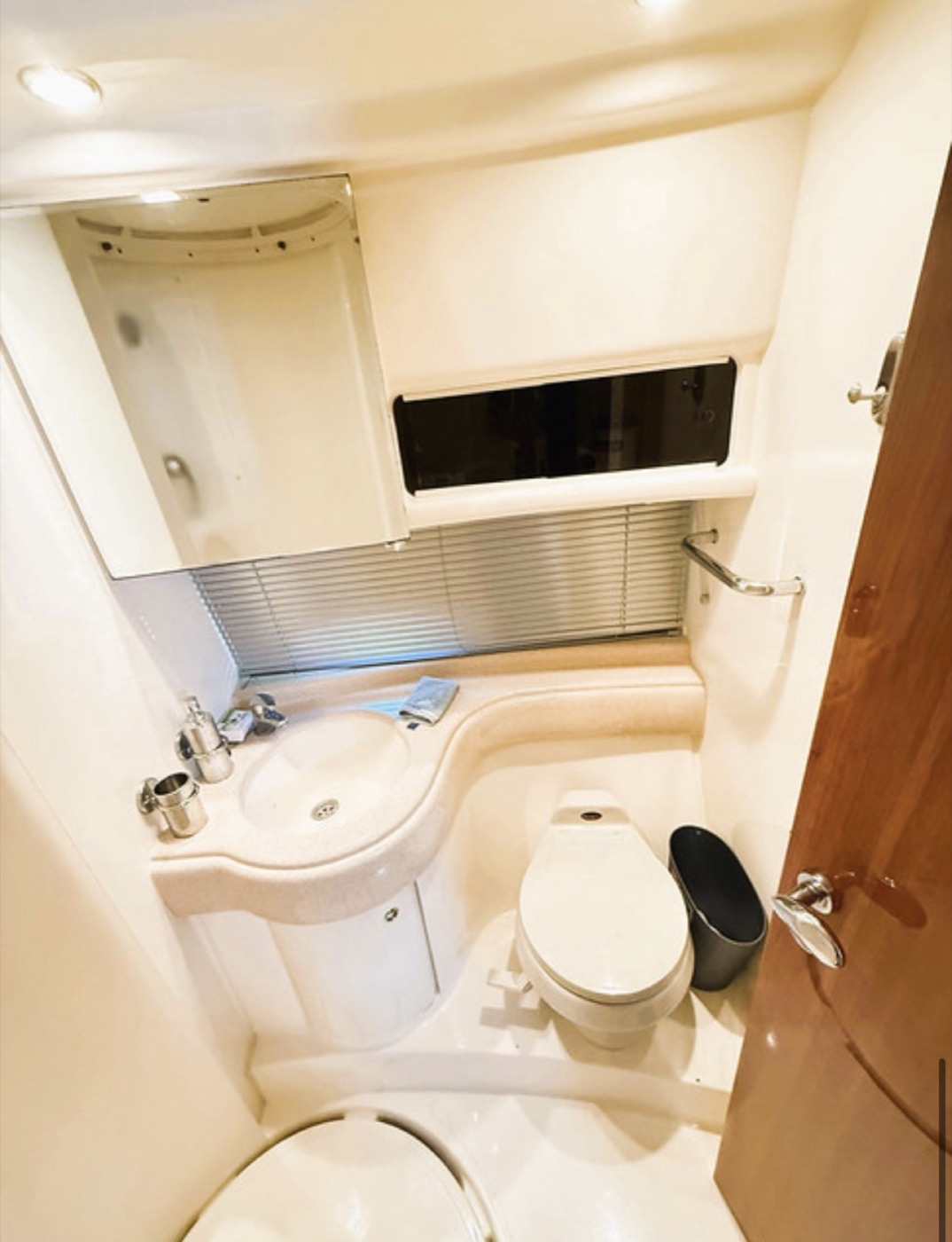 Azimut 50 — frame 8 of 9