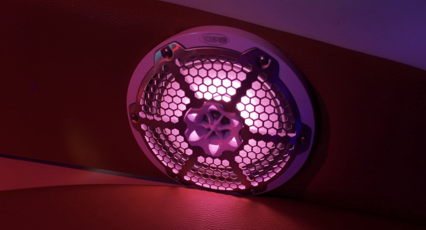 Sea Ray 50 — frame 14 of 16