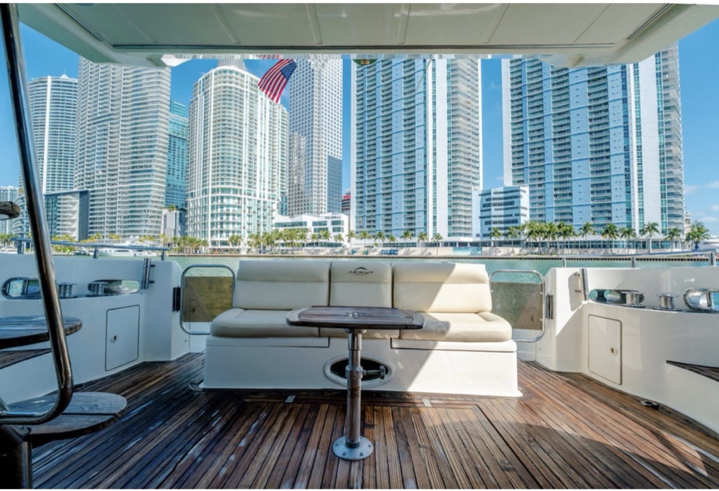 Azimut 65 — frame 7 of 41