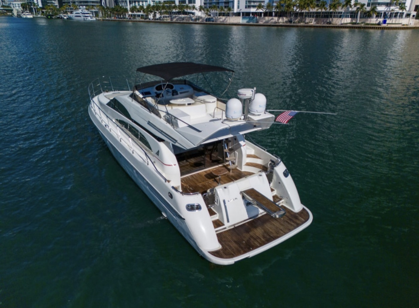 Azimut 65 — frame 9 of 41