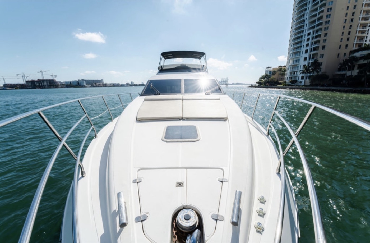 Azimut 65 — frame 14 of 41