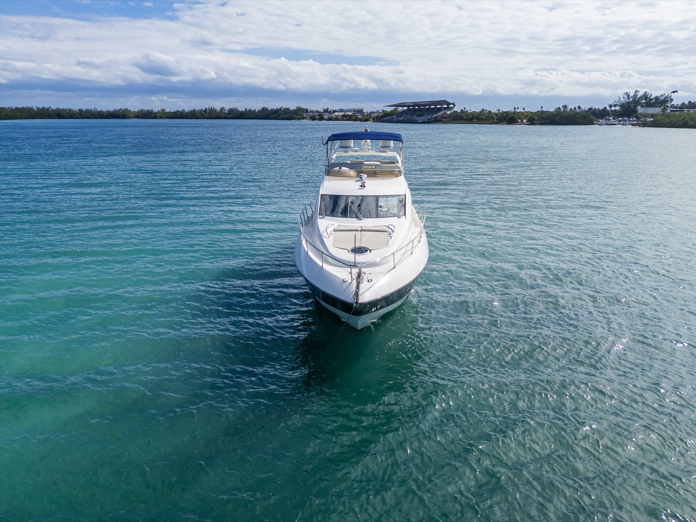 Azimut 70 — frame 10 of 50