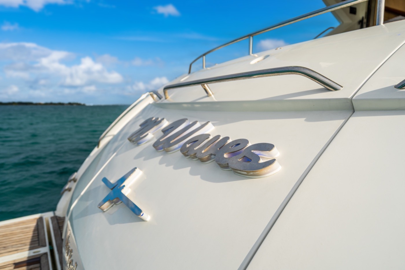 Azimut 70 — frame 21 of 50