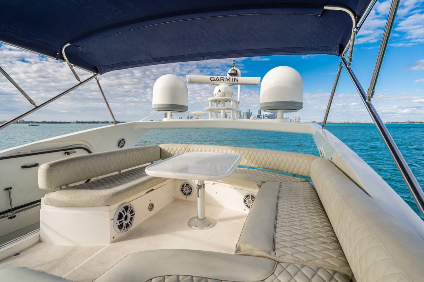 Azimut 70 — frame 39 of 50