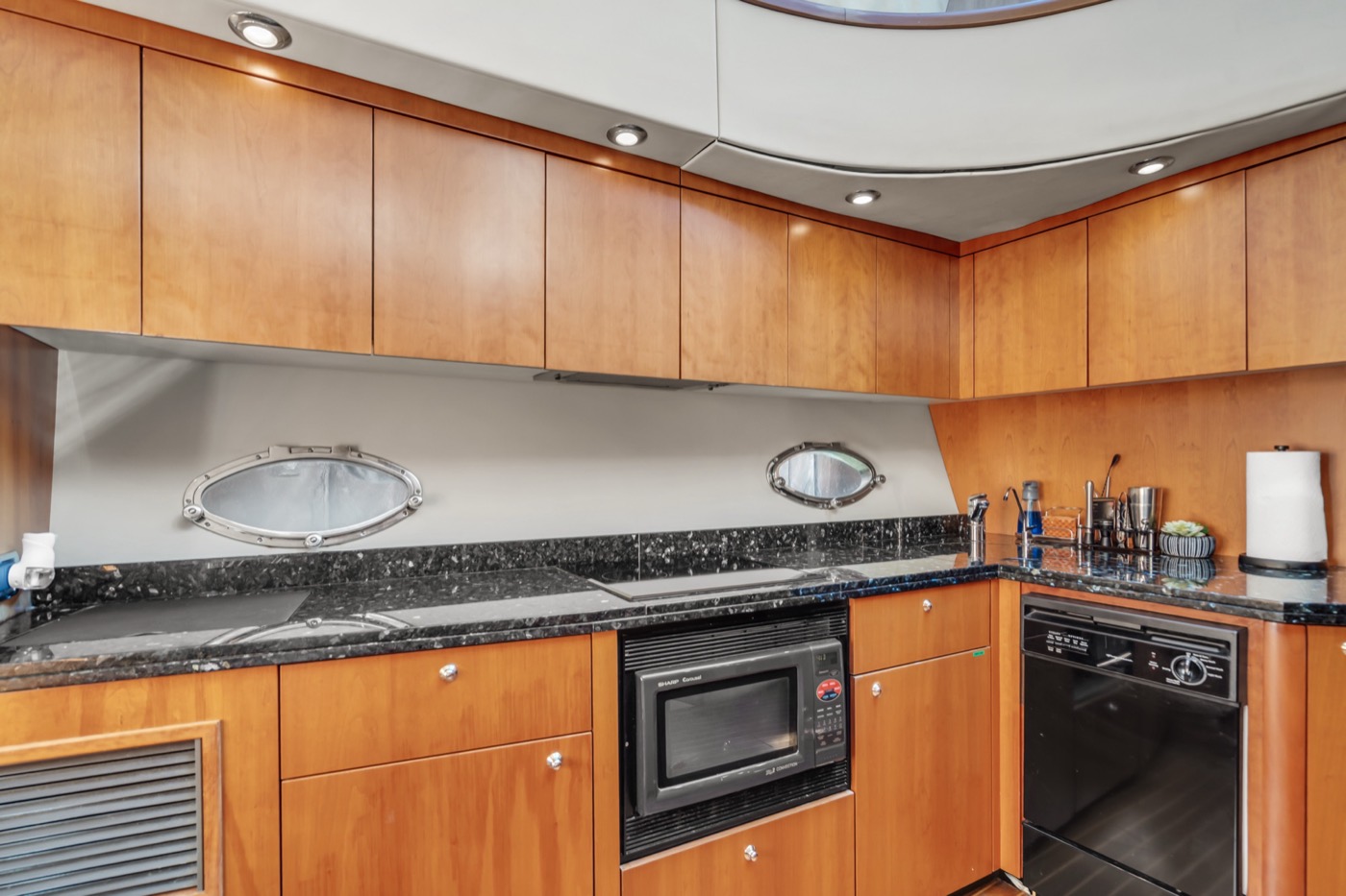 Azimut 70 — frame 49 of 50