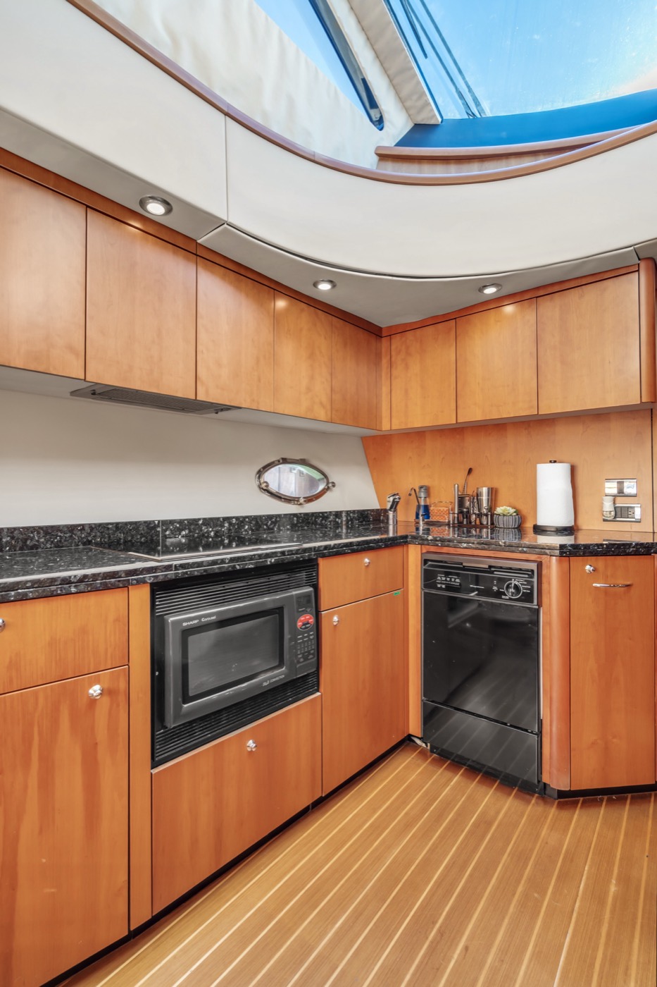 Azimut 70 — frame 50 of 50