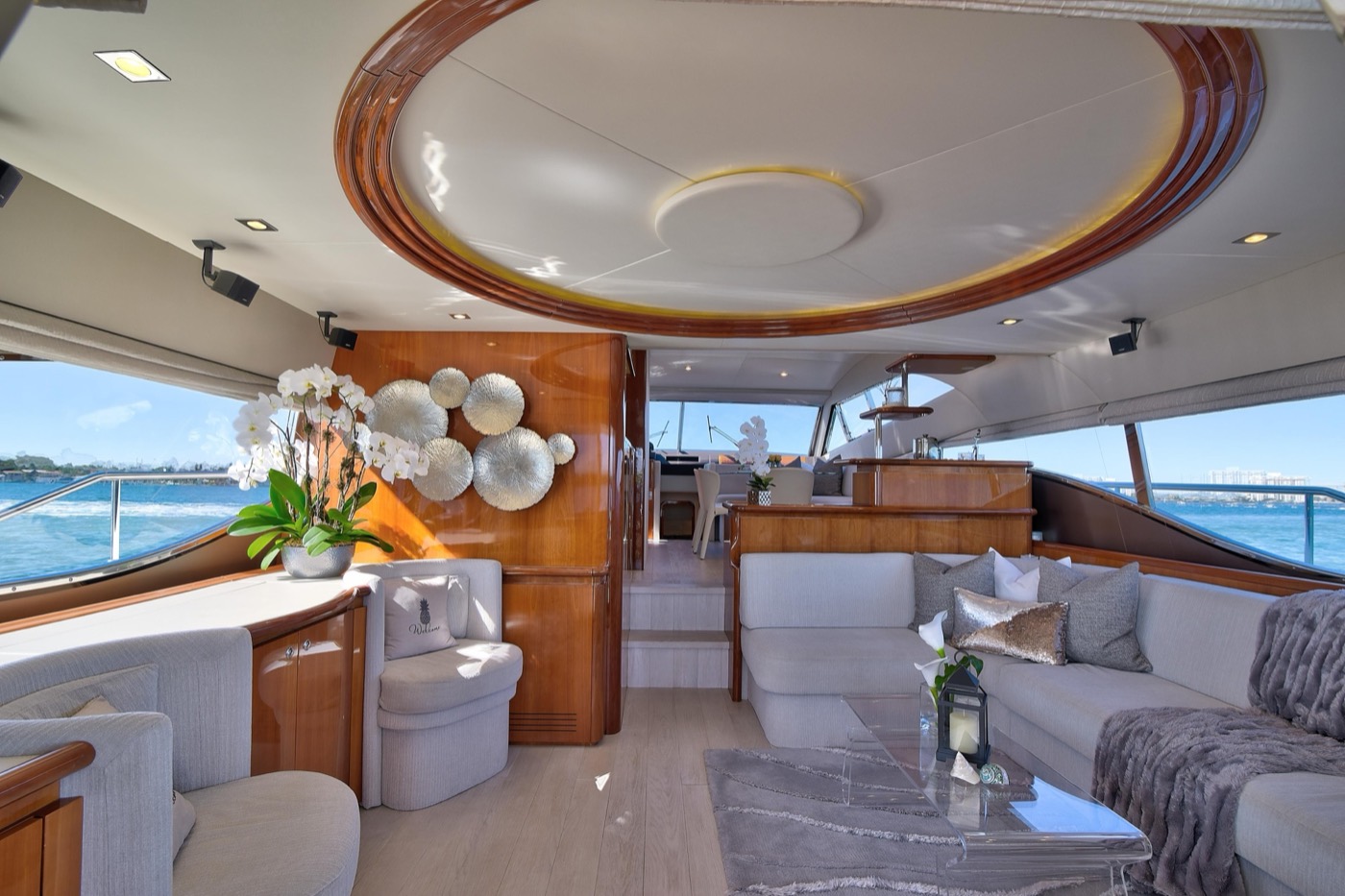 Ferretti 75 — frame 7 of 20