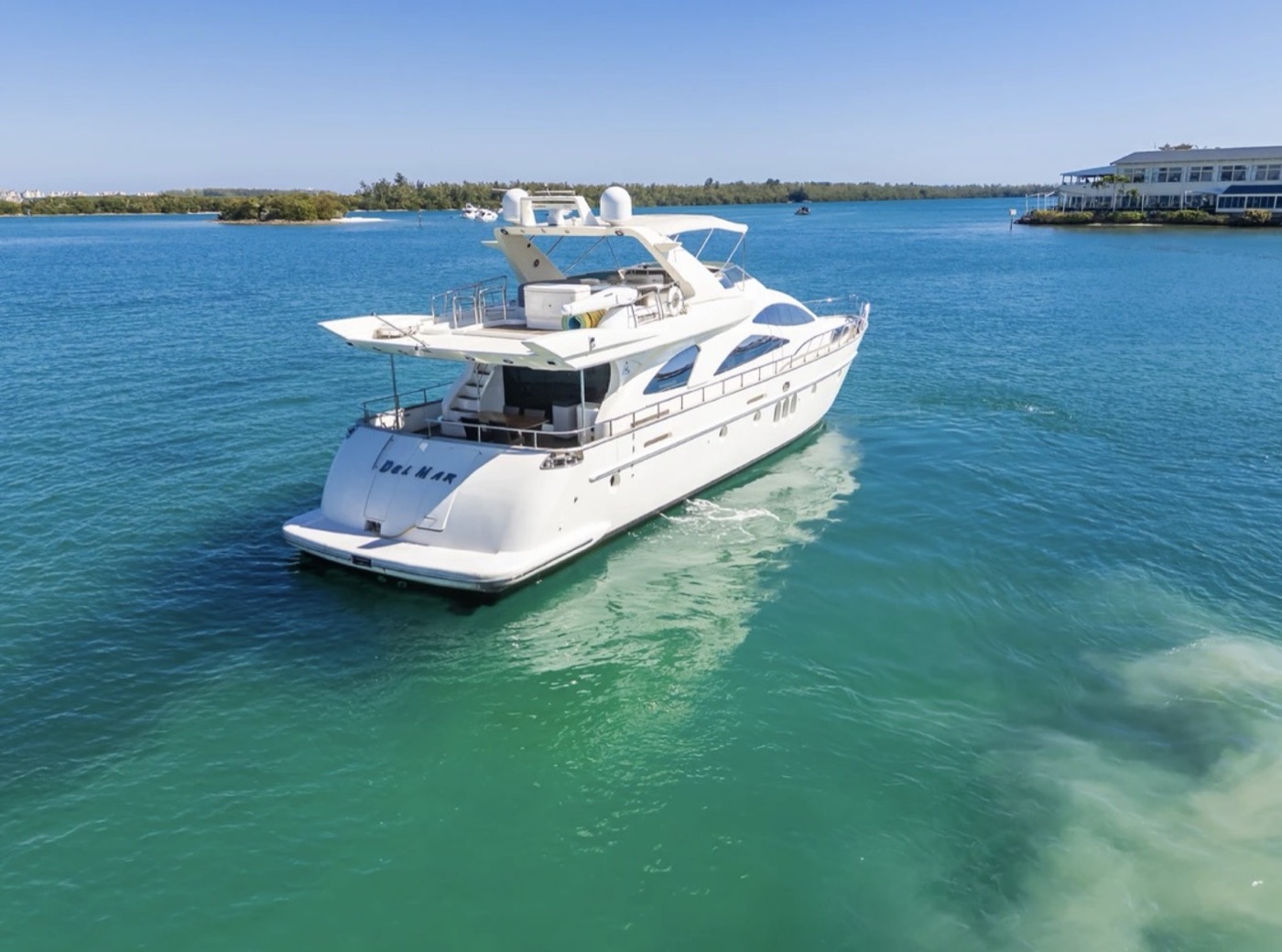 Azimut 85 — frame 3 of 23